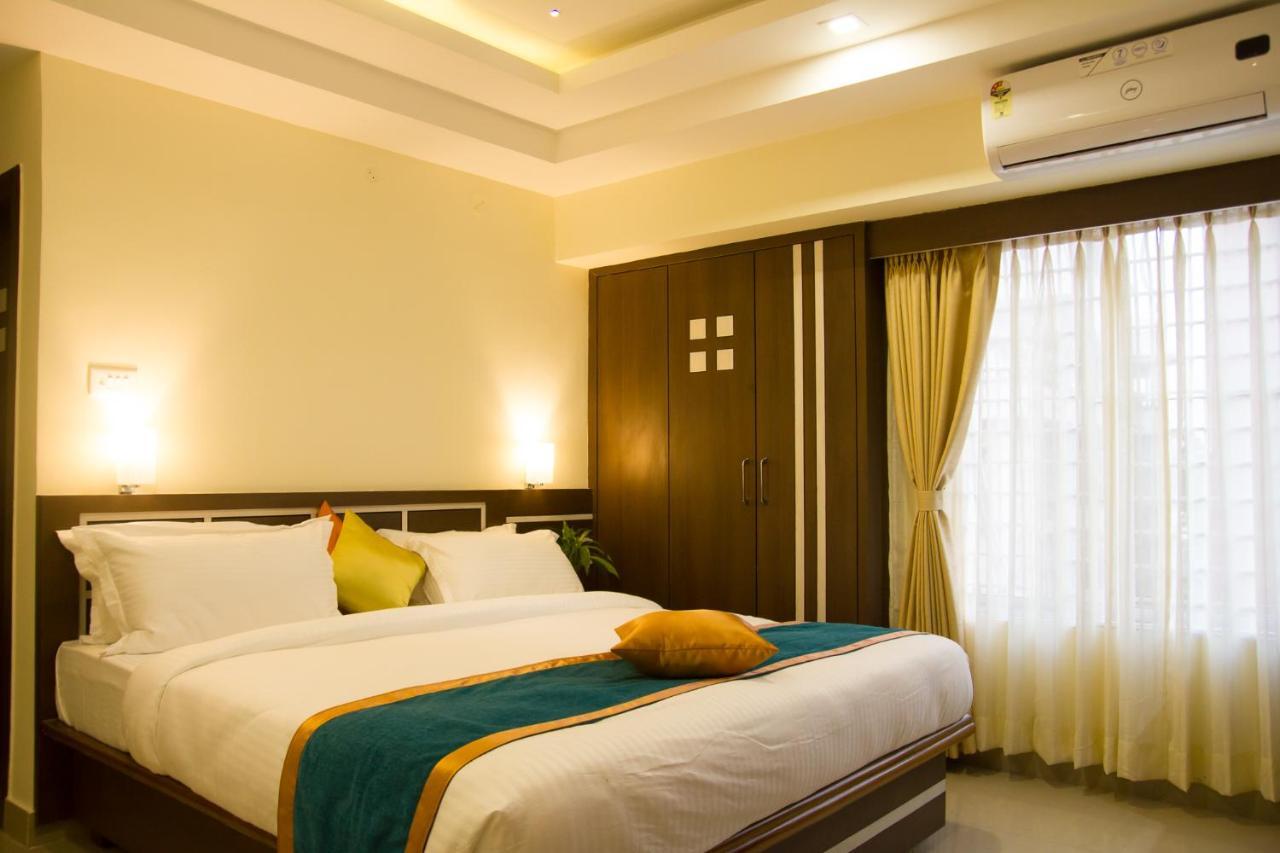 Hotel Park Riviera Guwahati Dış mekan fotoğraf