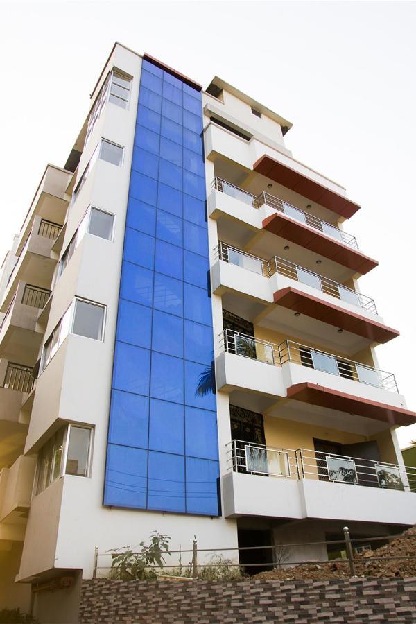 Hotel Park Riviera Guwahati Dış mekan fotoğraf