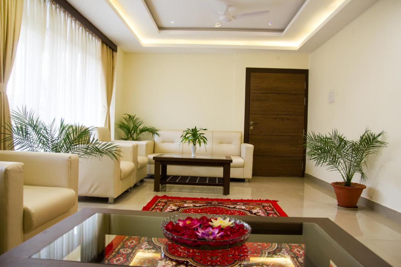 Hotel Park Riviera Guwahati Dış mekan fotoğraf