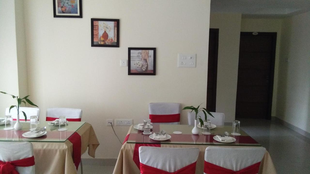 Hotel Park Riviera Guwahati Dış mekan fotoğraf